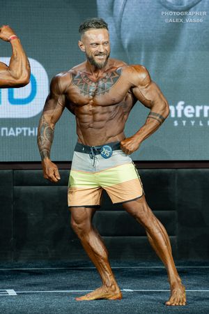 MEN'S PHYSIQUE 174